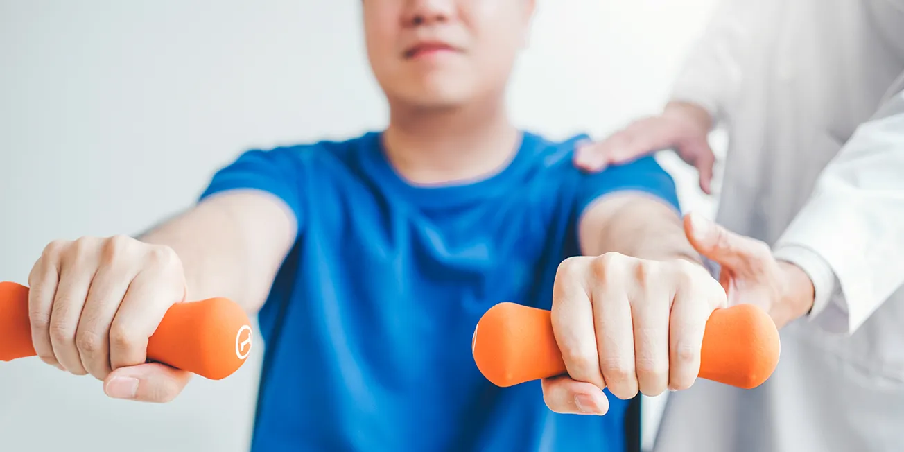 Trening hos fysioterapeut.