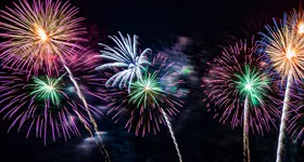 Dame viser smerter i tå.